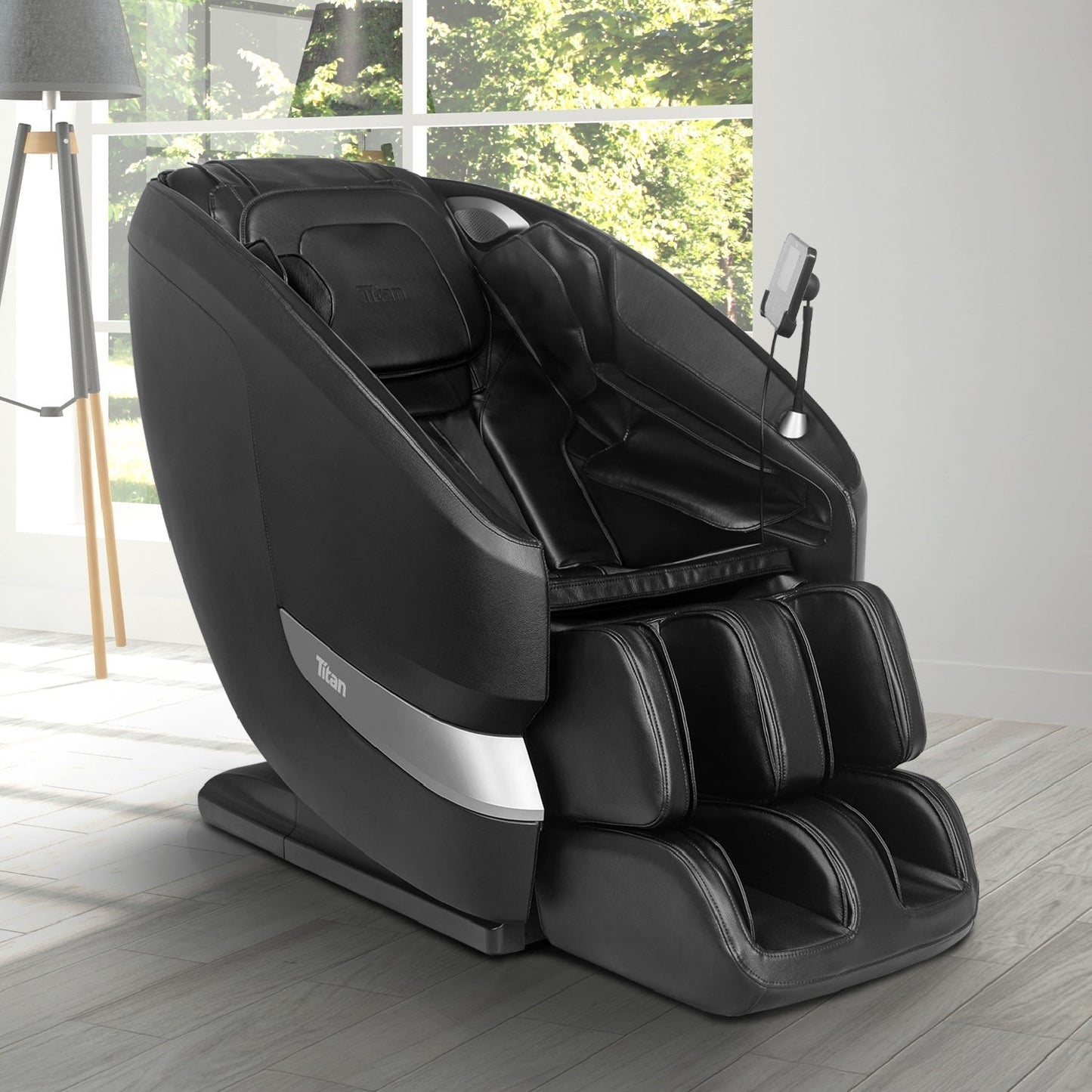 Titan Axiom LE